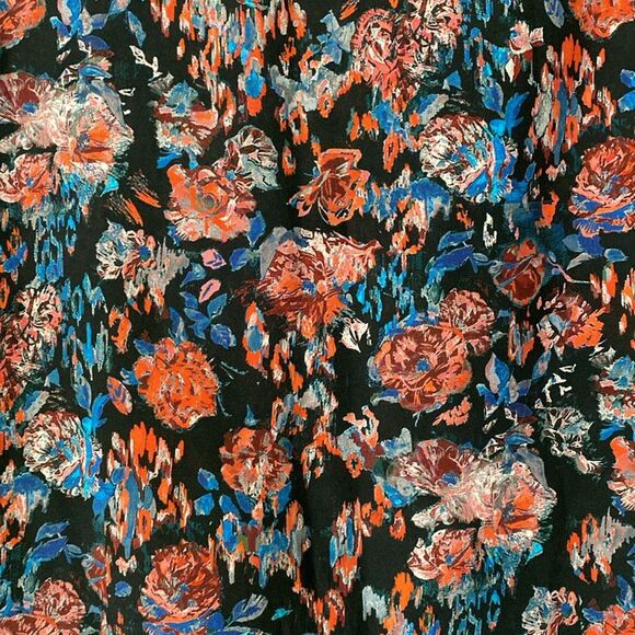 100% silk faux-wrap IRO mini skirt.  Size M - Picture 9 of 9